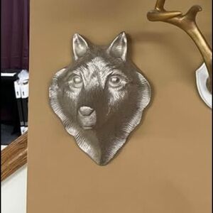 Silver Wolf Head Wall Decor